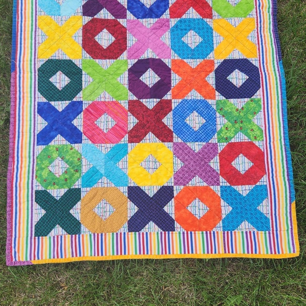 Vintage colorful bright xoxo quilt, kids small double sided cotton